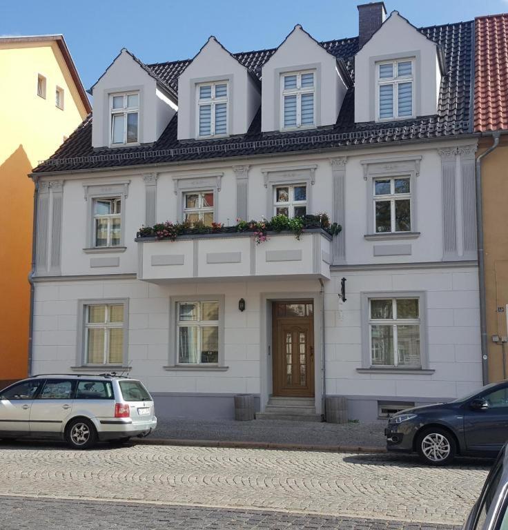 Fewo Am Marktplatz II Eisenhuttenstadt Bagian luar foto